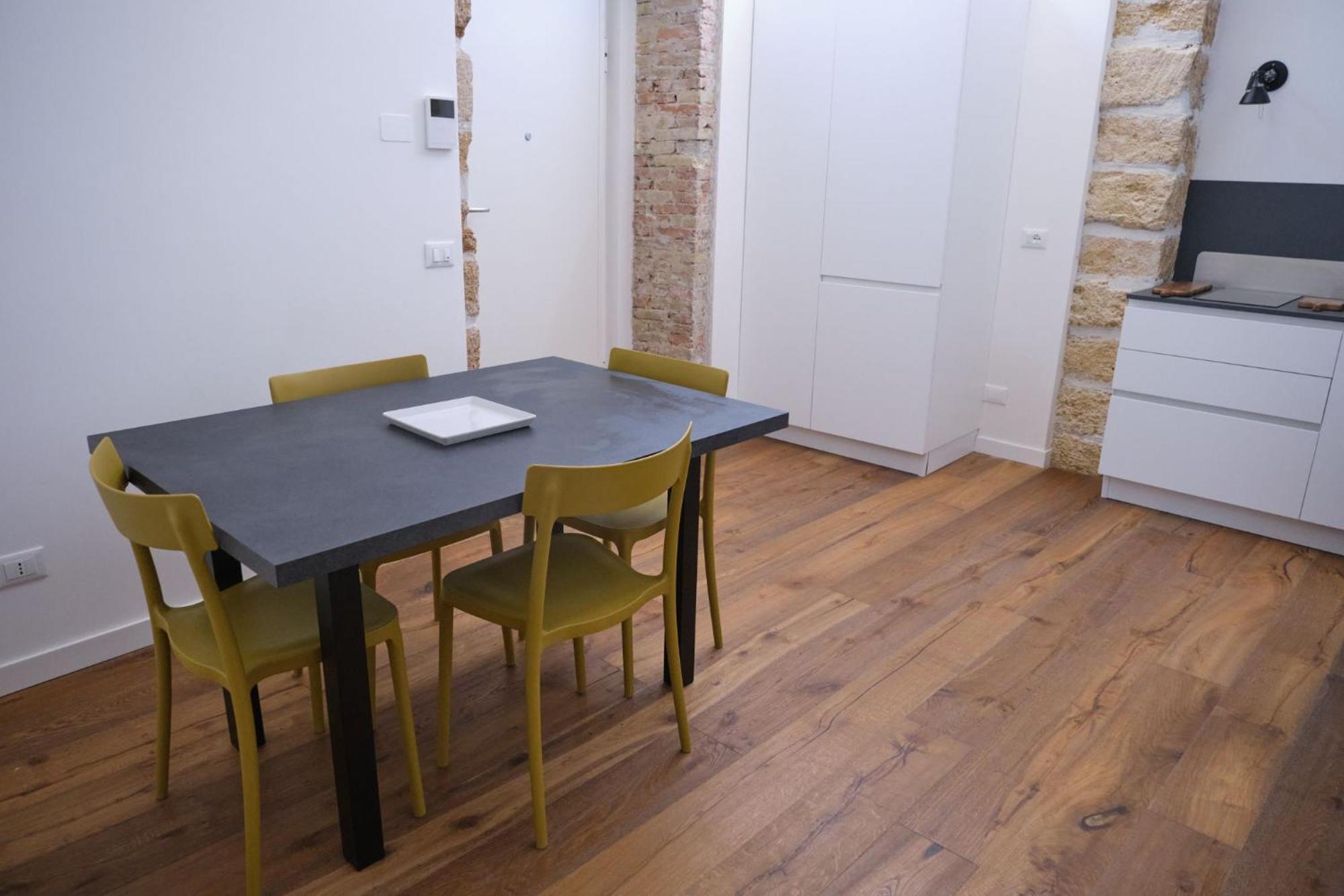 Amira Apartment *