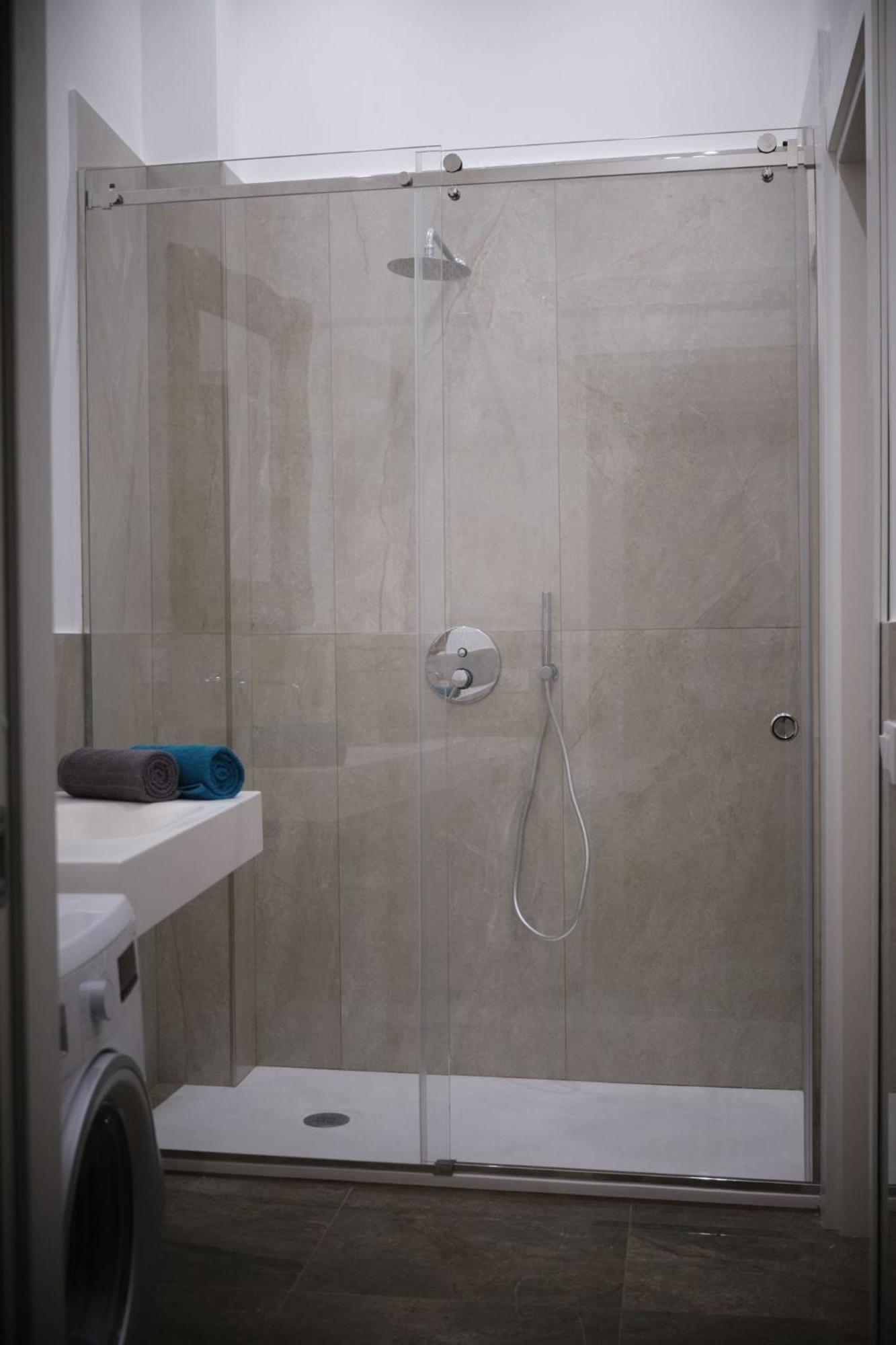 Amira Apartment